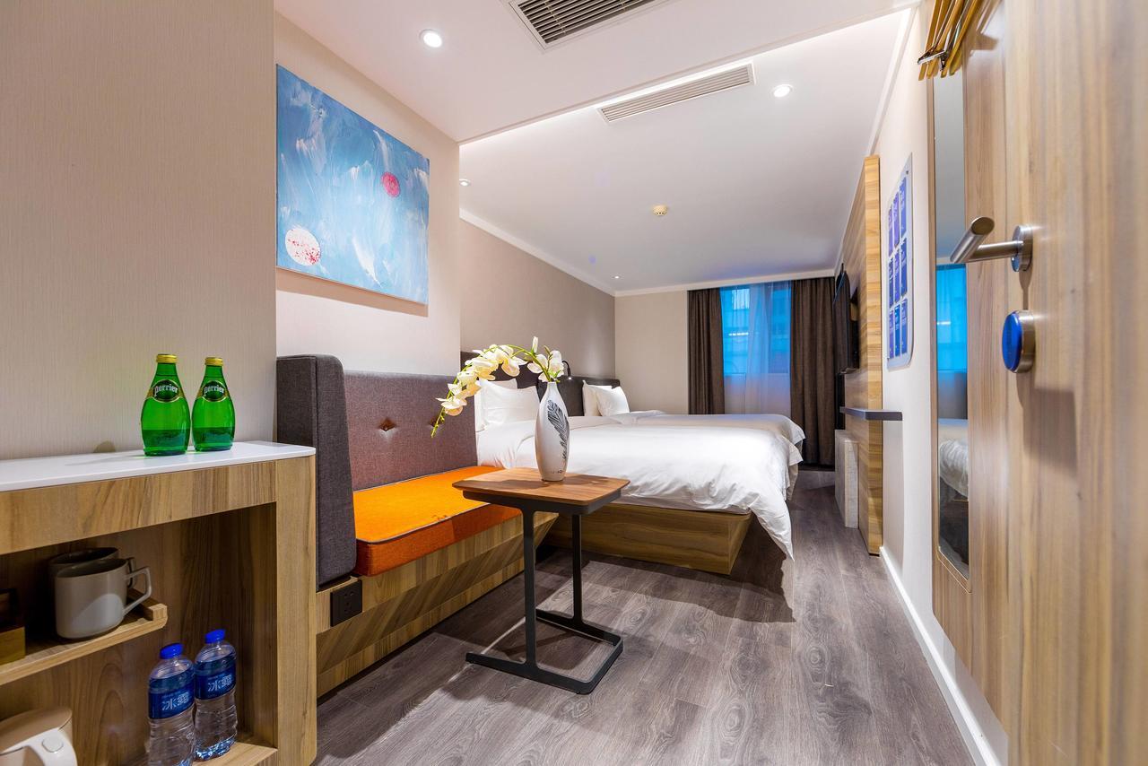 Hanting Premium Hotel Shanghai Dapu Bridge Riyueguang Shopping Mall Bagian luar foto